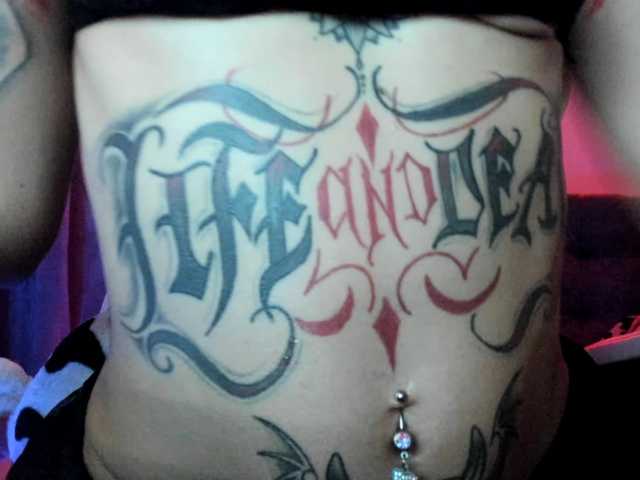 Jeniferbody000 live cam on BongaCams