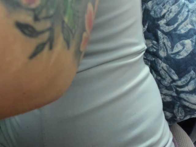 Jeniferbody000 live cam on BongaCams