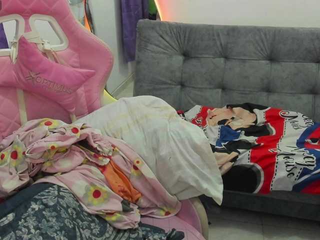 Jeniferbody000 live cam on BongaCams