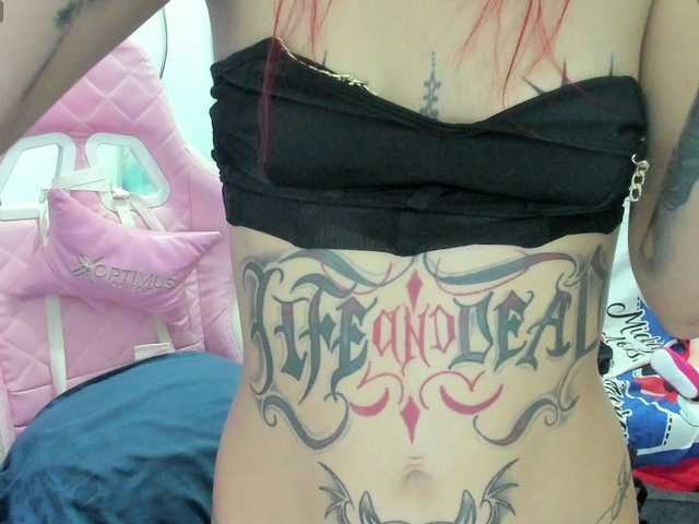 Jeniferbody000 live cam on BongaCams