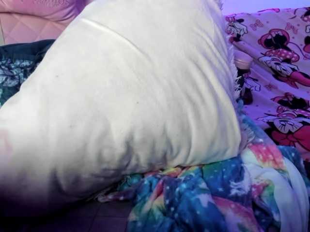Jeniferbody000 live cam on BongaCams