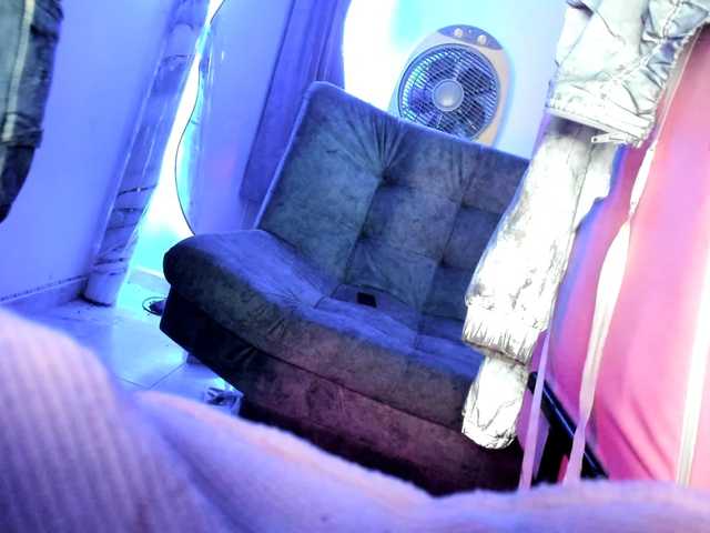 Jeniferbody000 live webcam show