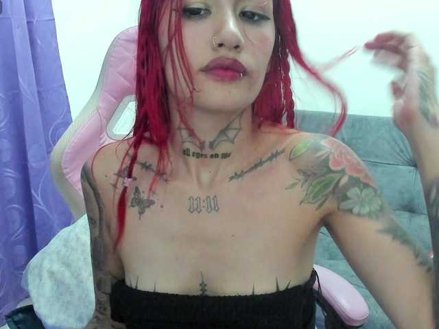 Jeniferbody live cam preview