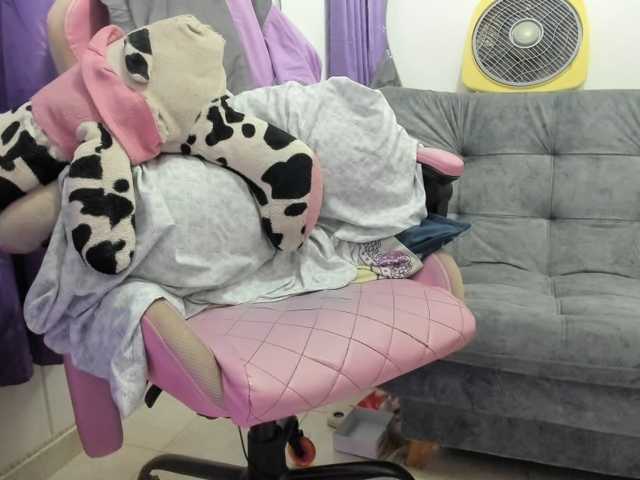 Jeniferbody000 live cam on BongaCams