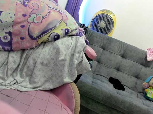 Jeniferbody000 live cam on BongaCams
