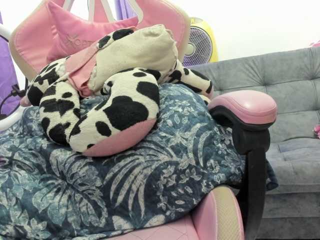Jeniferbody000 live cam on BongaCams