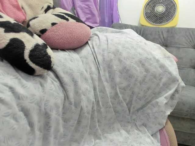 Jeniferbody000 live cam on BongaCams