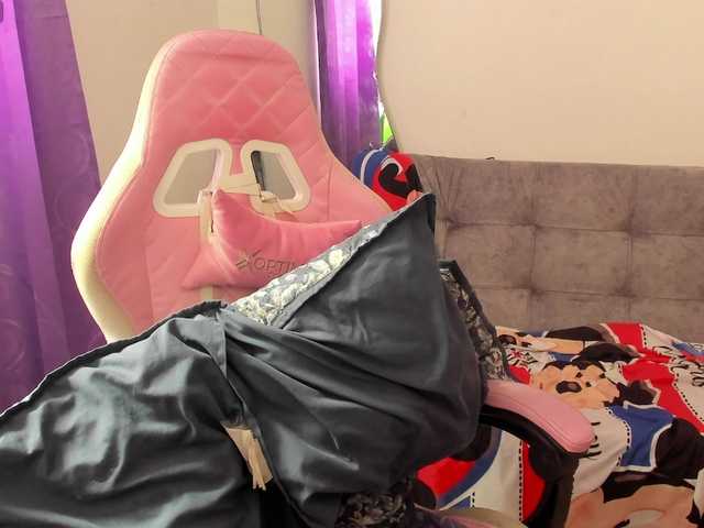 Jeniferbody000 live cam on BongaCams
