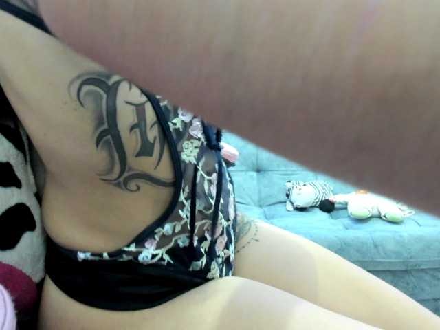 Jeniferbody000 live cam on BongaCams
