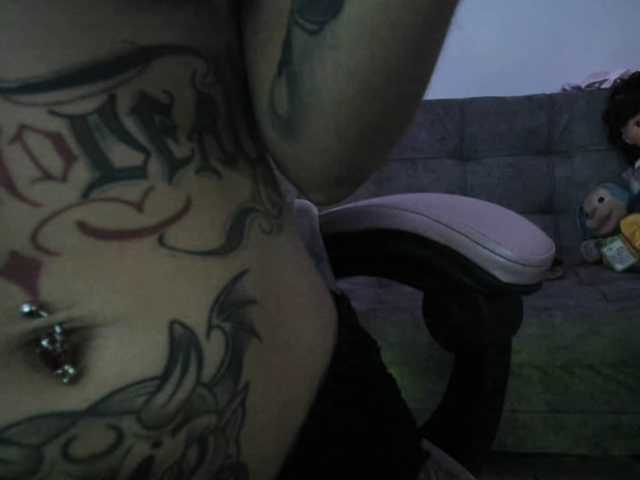 Jeniferbody000 live cam on BongaCams