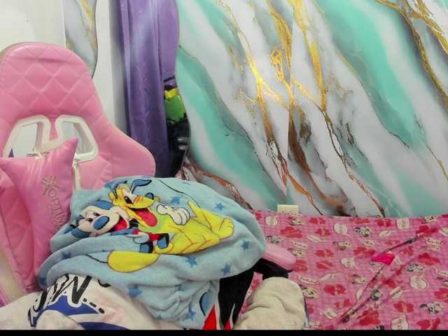 Jeniferbody000 live cam on BongaCams