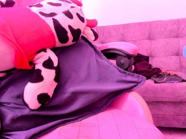 Jeniferbody000 live cam on BongaCams