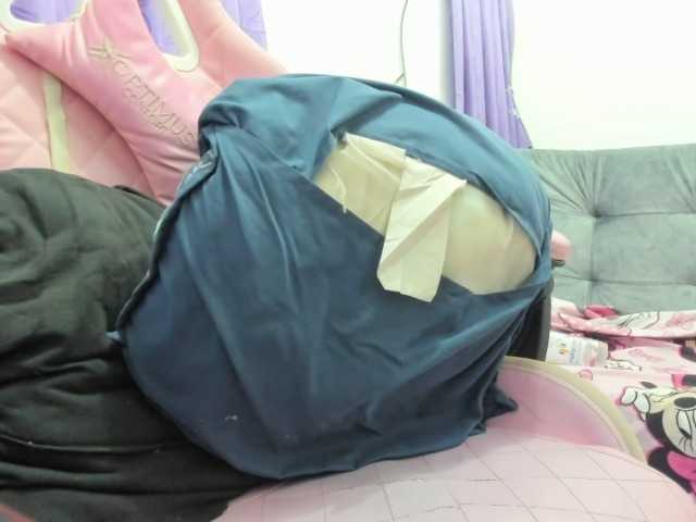 Jeniferbody000 live cam on BongaCams