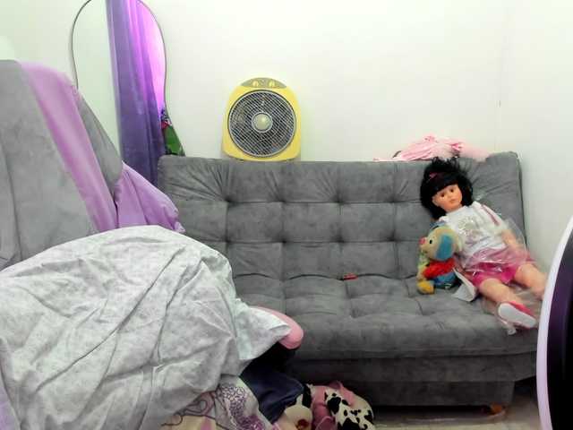 Jeniferbody000 live cam on BongaCams