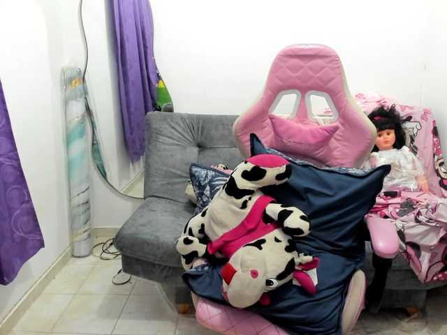 Jeniferbody000 live cam on BongaCams