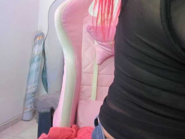 Jeniferbody000 live cam on BongaCams