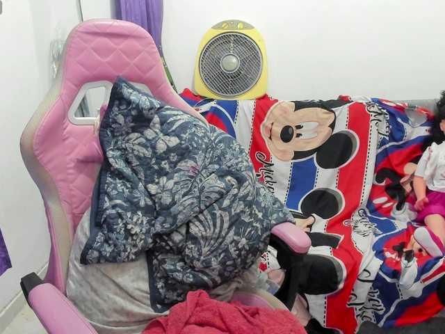 Jeniferbody000 live cam on BongaCams