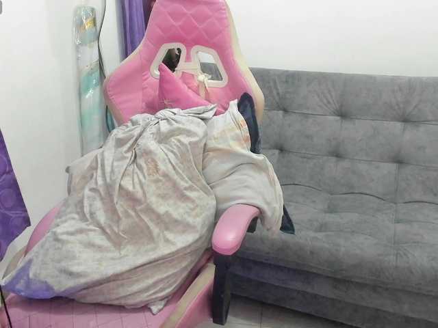 Jeniferbody000 live cam on BongaCams