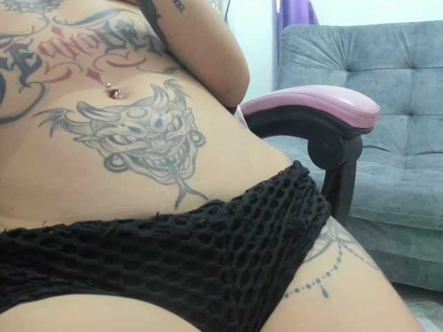 Jeniferbody live webcam show