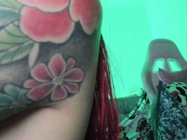 Jeniferbody000 live cam on BongaCams
