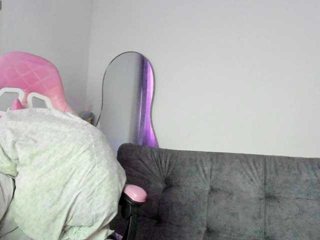 Jeniferbody000 live cam on BongaCams