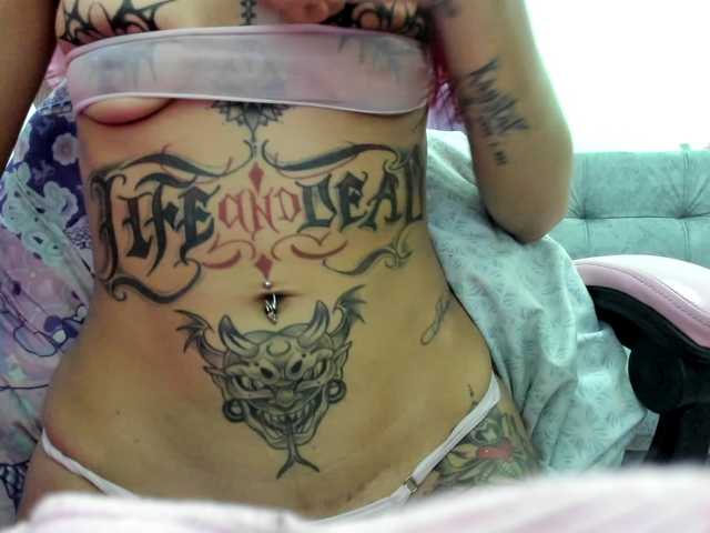 Jeniferbody000 live cam on BongaCams