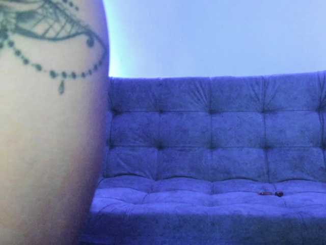Jeniferbody000 live cam on BongaCams