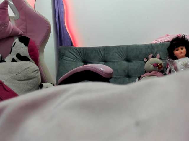Jeniferbody000 live cam on BongaCams
