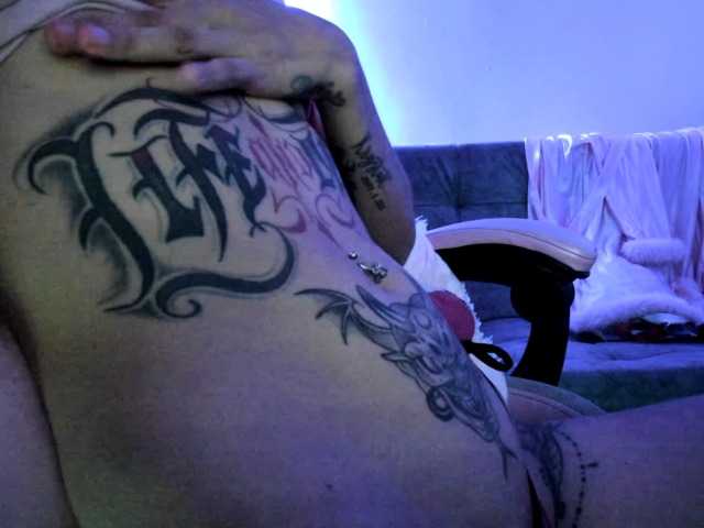 Jeniferbody000 live cam on BongaCams