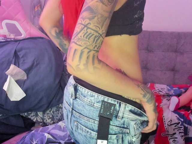 Jeniferbody live cam preview