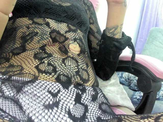 Jeniferbody000 live cam on BongaCams