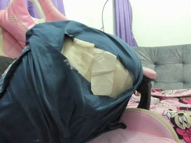 Jeniferbody000 live cam on BongaCams