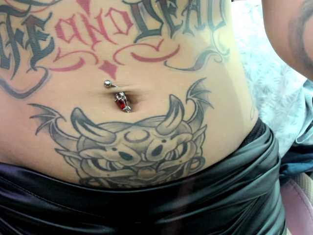 Jeniferbody000 live cam on BongaCams