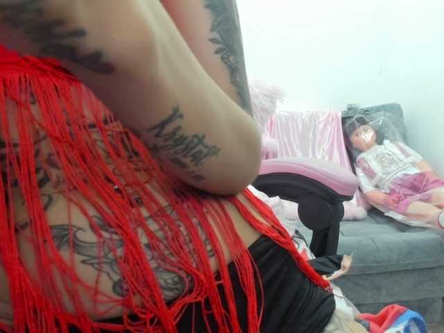 Jeniferbody000 live cam on BongaCams