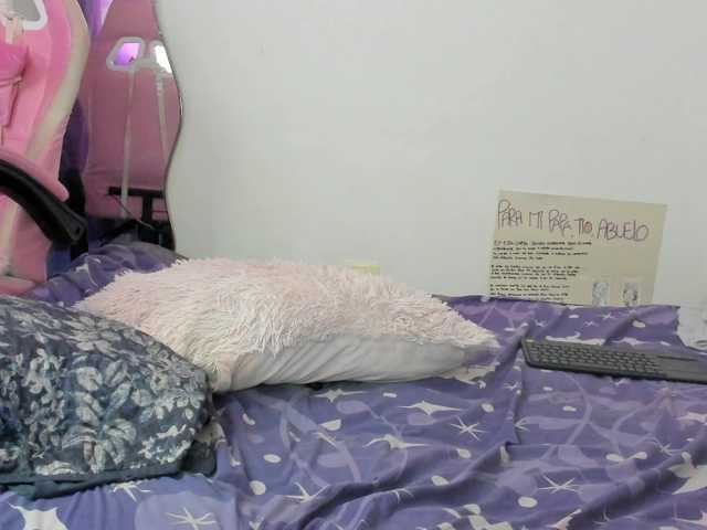Jeniferbody000 live cam on BongaCams