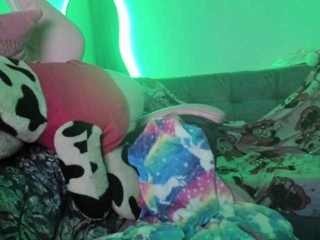 Jeniferbody000 live cam on BongaCams