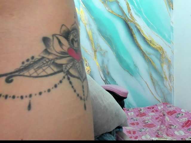 Jeniferbody live cam preview
