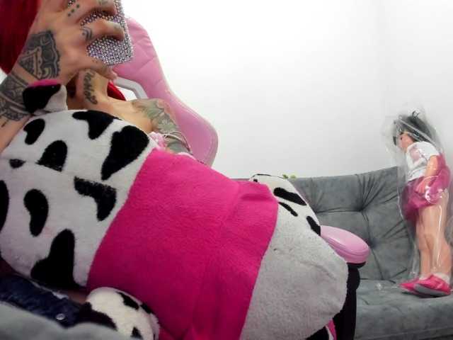 Jeniferbody000 live cam on BongaCams