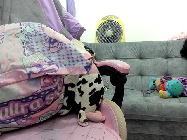 Jeniferbody000 live cam on BongaCams