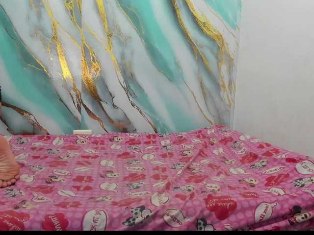 Jeniferbody000 live cam on BongaCams