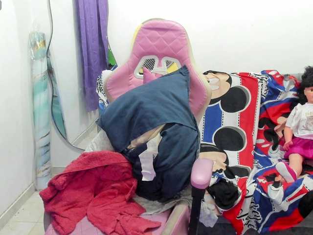 Jeniferbody000 live cam on BongaCams