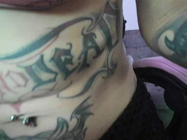 Jeniferbody000 live cam on BongaCams