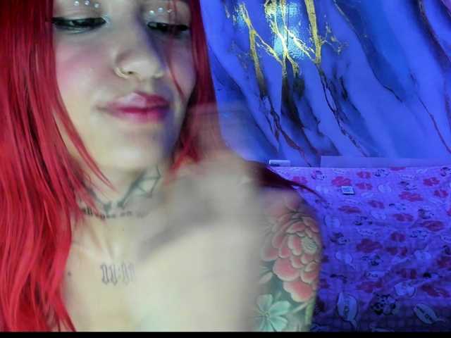 Jeniferbody000 live cam on BongaCams