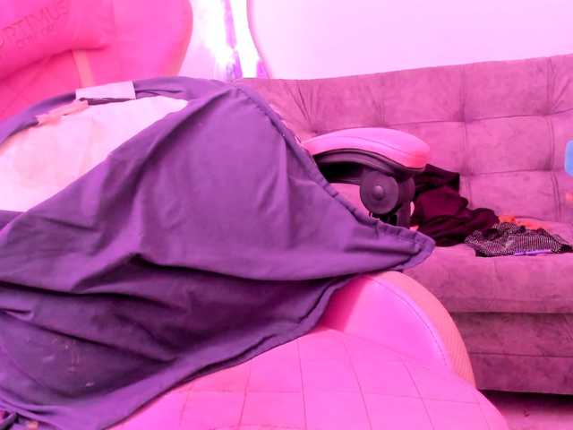 Jeniferbody000 live cam on BongaCams