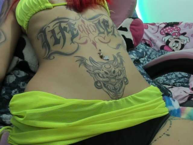 Jeniferbody000 live cam on BongaCams