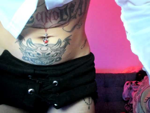 Jeniferbody000 live cam on BongaCams
