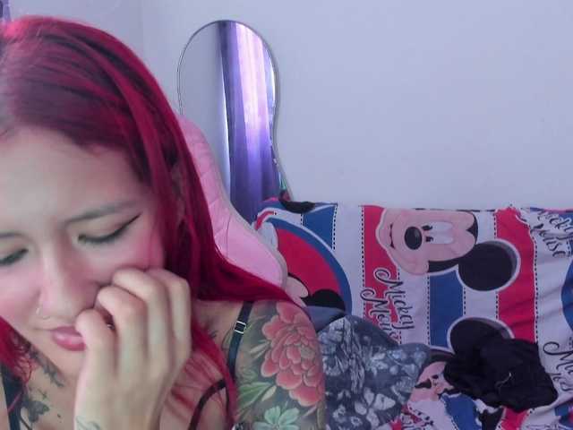 Jeniferbody live cam preview