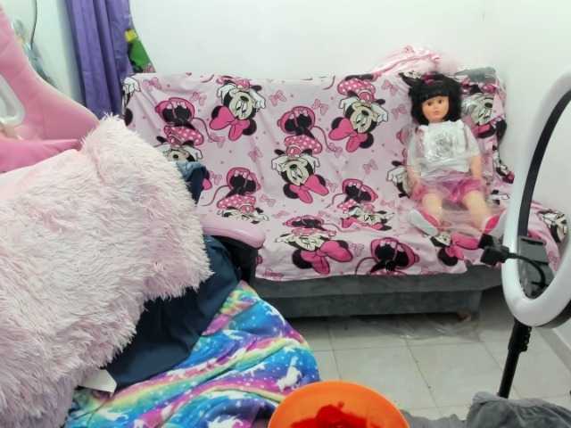 Jeniferbody000 live cam on BongaCams
