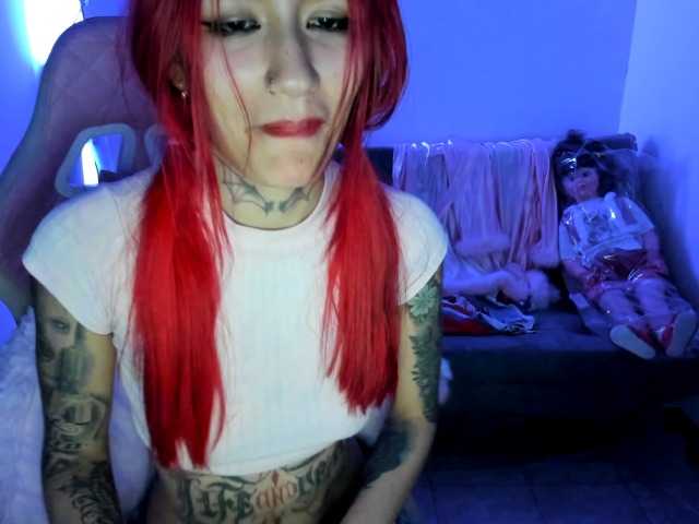 Jeniferbody live cam on BongaCams