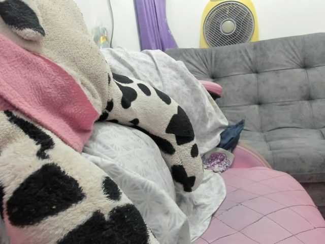 Jeniferbody000 live cam on BongaCams